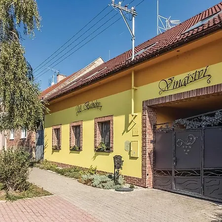 Amazing In W Outdoor Swimming Pool Heated Swimming Pool And 2 Bedrooms *
