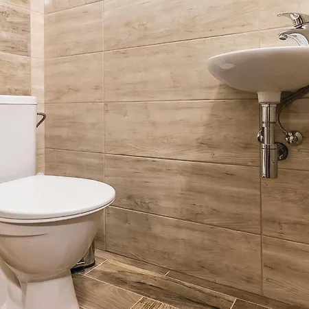 Apartment Amazing In W Outdoor Swimming Pool Heated Swimming Pool And 2 Bedrooms Mutenice